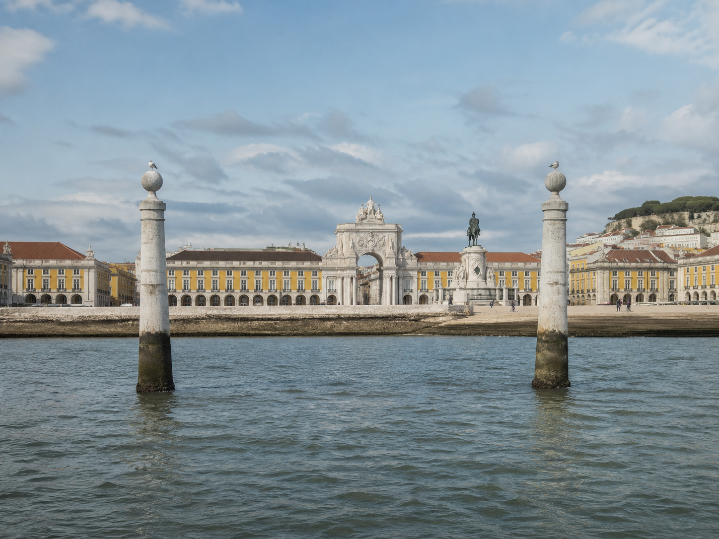 Praça do Comércio am Tejo in Lissabon
